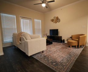 Charming 2 bedroom, 2 bath apartment